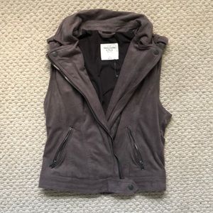 Zip up vest with pockets with soft outer material
